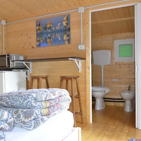 キャンプ場 Adamello