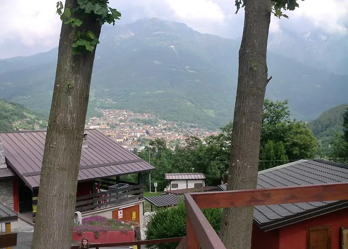 Adamello Kamp alanı *