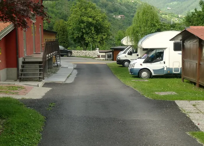 Kamp alanı Adamello